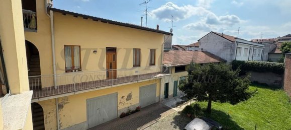 2 rooms Apartment in Cesano Maderno, Italy No. 271920 2