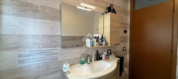 3 rooms Apartment in San Giorgio delle Pertiche, Italy No. 296009 18