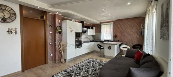 3 rooms Apartment in San Giorgio delle Pertiche, Italy No. 296009 3