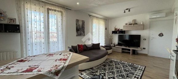 3 rooms Apartment in San Giorgio delle Pertiche, Italy No. 296009 5