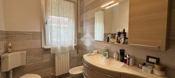 3 rooms Apartment in San Giorgio delle Pertiche, Italy No. 296009 17