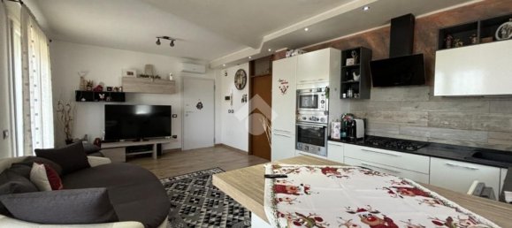 3 rooms Apartment in San Giorgio delle Pertiche, Italy No. 296009 7