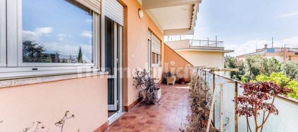 3 bedrooms Apartment in Rome, Italy No. 325911 4