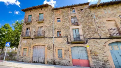 439m² Building in Vic, Spain No. 138073