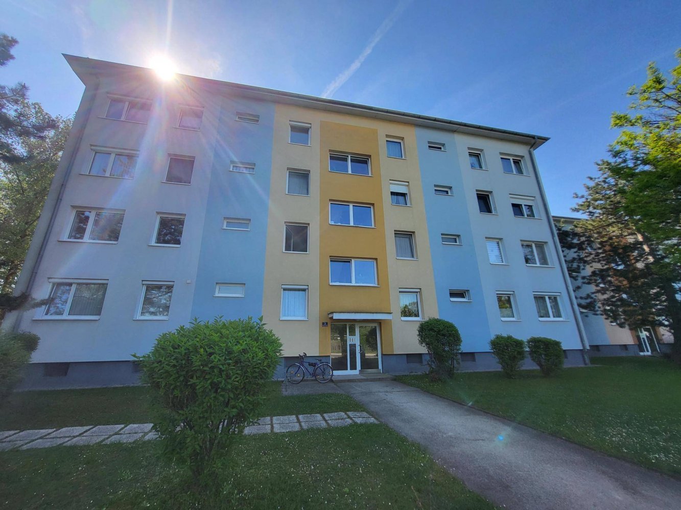 Apartamento de 2 dormitorios en Leonding, Austria No. 177421