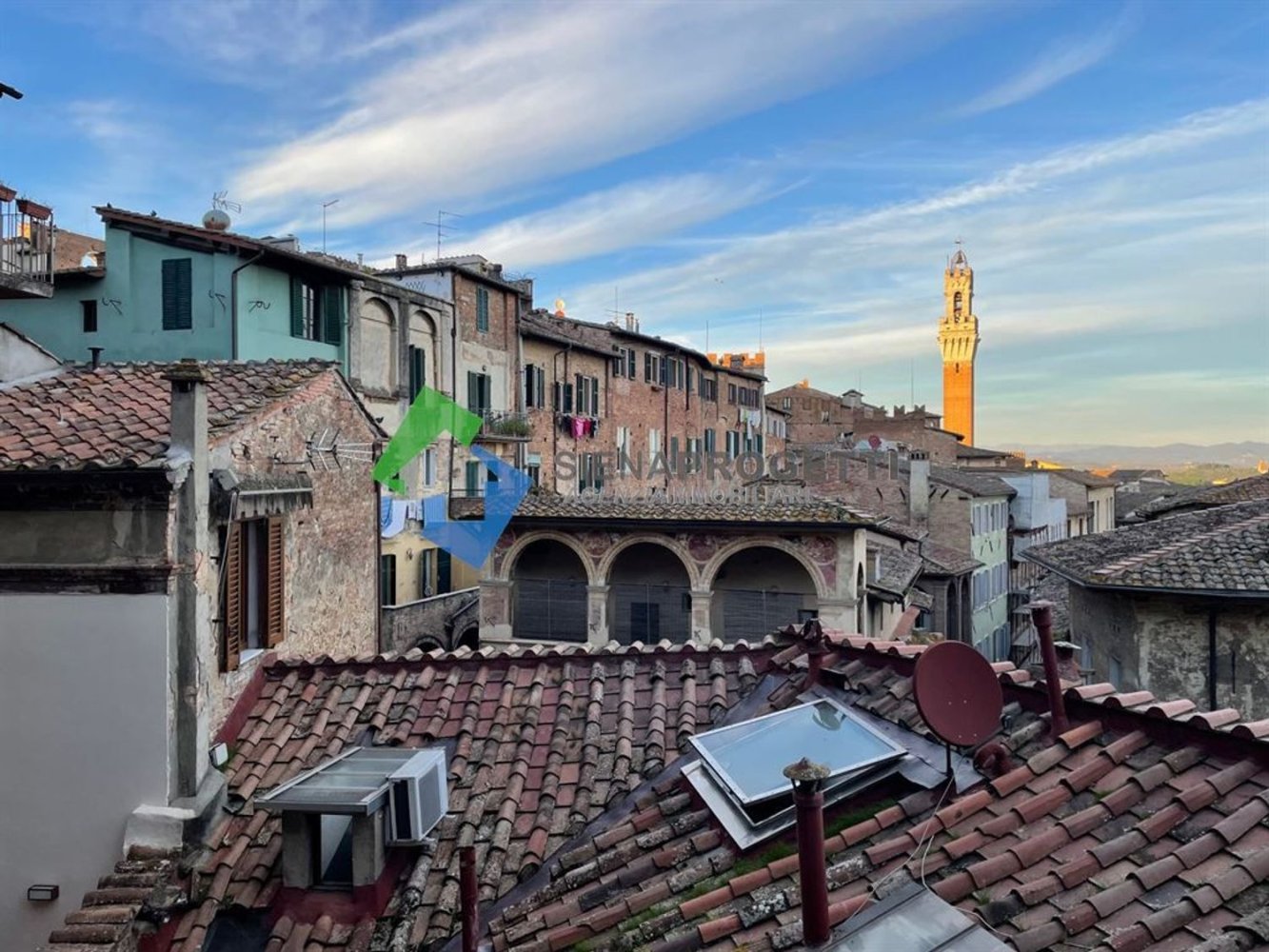 4 rooms Apartment in Siena, Italy No. 121799