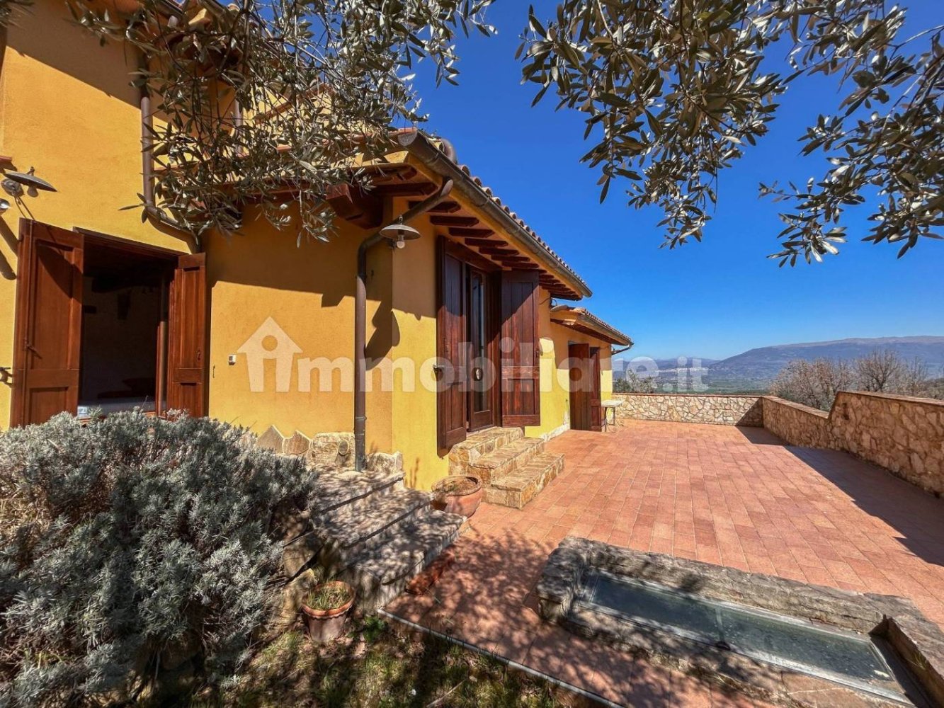 4 Schlafzimmer Haus in Bettona, Italy, Nr. 108131