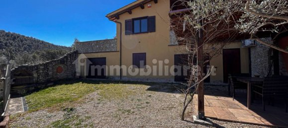 4 Schlafzimmer Haus in Bettona, Italy, Nr. 108131 3