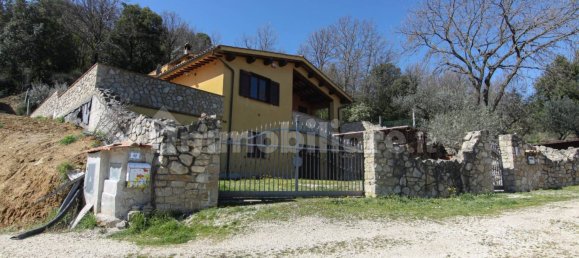 4 Schlafzimmer Haus in Bettona, Italy, Nr. 108131 2
