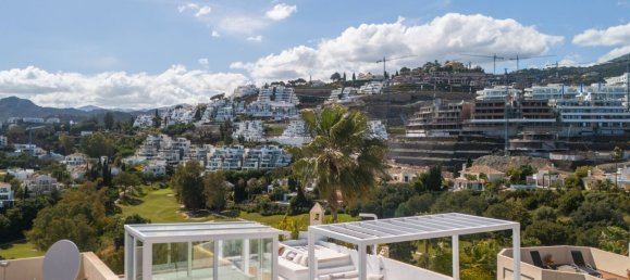 Ático de 3 dormitorios en La Quinta, Spain No. 139198 37