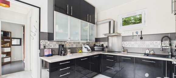 3 bedrooms House in Ris-Orangis, France No. 296329 6