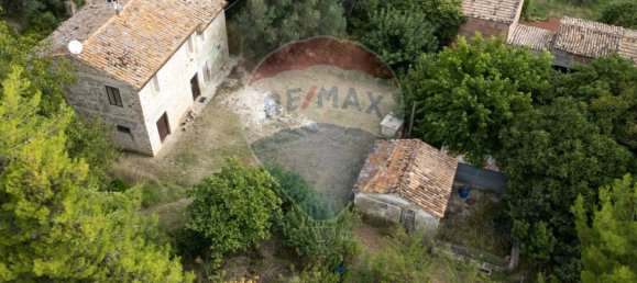 2 bedrooms House in Serra San Quirico, Italy No. 356159 4