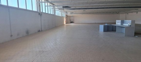 2948m² Warehouse in Padua, Italy No. 371987 9