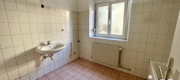 512m² Building in Bischwiller, France No. 61742 9