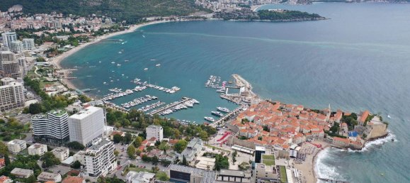 1 bedroom Apartment in Budva, Montenegro No. 200 9