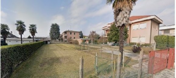 850m² Land in Cogliate, Italy No. 279215 2