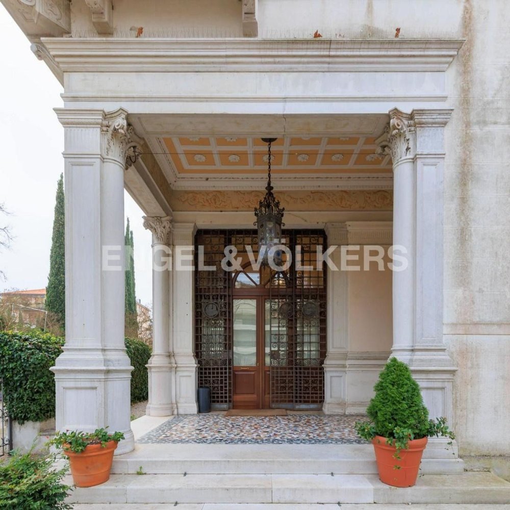 Apartamento de 4 habitaciónes en Venice, Italy No. 132164