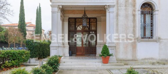 Apartamento de 4 habitaciónes en Venice, Italy No. 132164 2