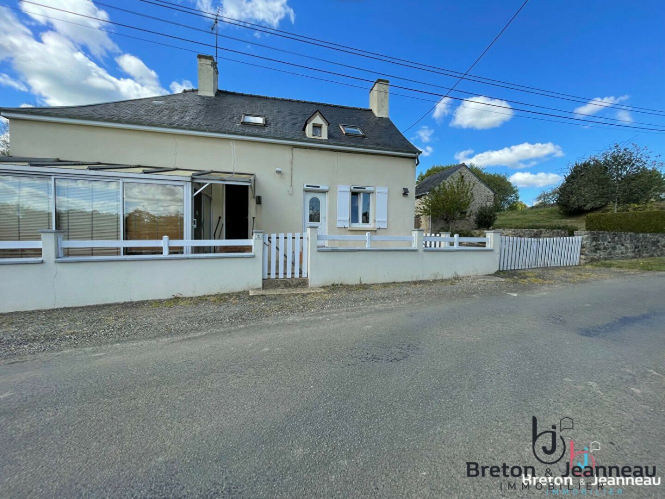 2 bedrooms House in Sarthe, France No. 357653