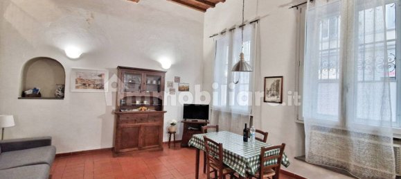 1 bedroom Apartment in Florence, Italy No. 98585 2