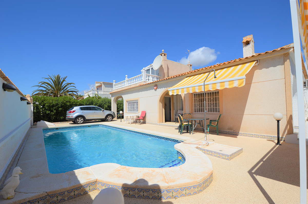 3 Schlafzimmer Villa in Cabo Roig, Spain, Nr. 544