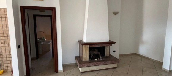 Apartamento de 3 dormitorios en Santa Maria Capua Vetere, Italy No. 377386 2