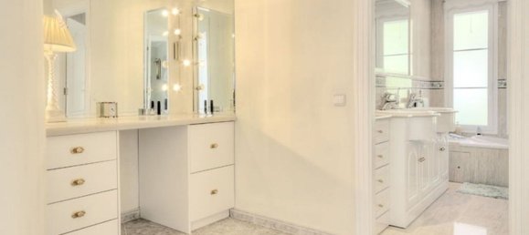 Вилла с 6 спальнями в Аликанте, Испания № 55016 26