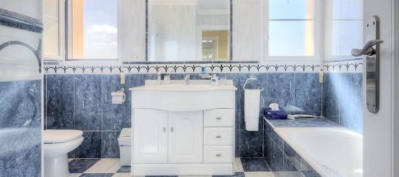 Вилла с 6 спальнями в Аликанте, Испания № 55016 24