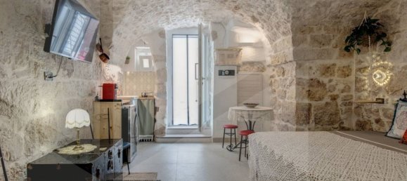 Studio in Ostuni, Italy No. 21508 8