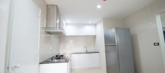 3 bedrooms Condo in Bangkok, Thailand No. 6608 10