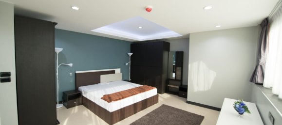 3 bedrooms Condo in Bangkok, Thailand No. 6608 6