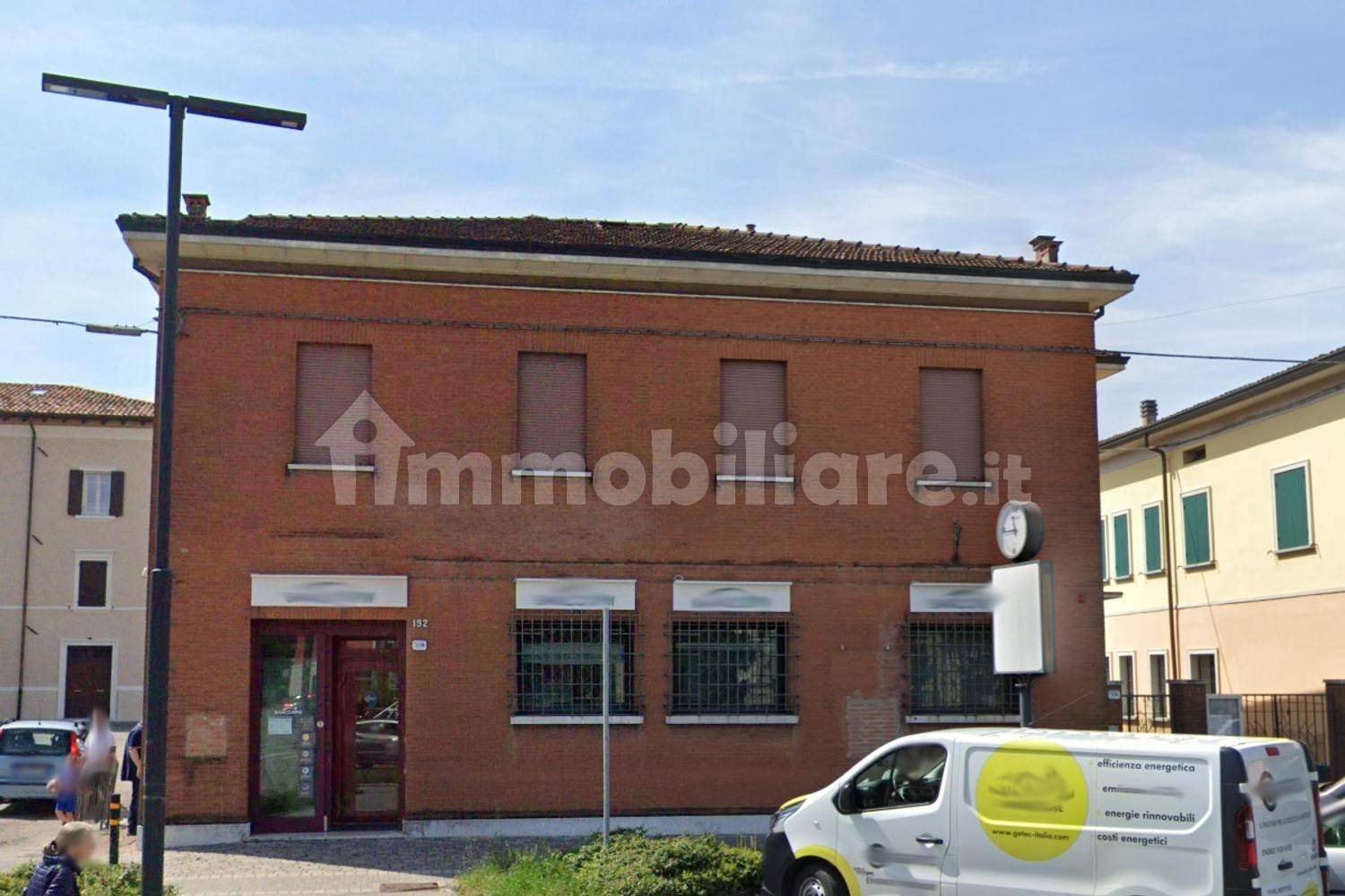  عقار تجاري في Medolla, Italy 205متر مربع رقم 316986