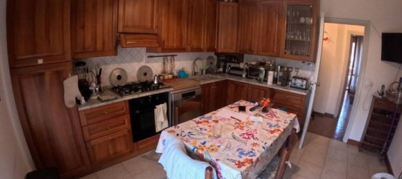 2 bedrooms Apartment in Florence, Italy No. 267727 5