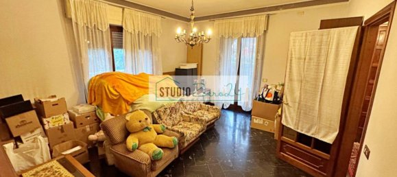 4 bedrooms Villa in Pietrasanta, Italy No. 51014 6
