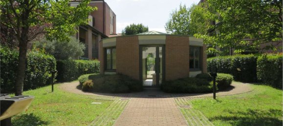 4 bedrooms Apartment in Reggio Emilia, Italy No. 349374 3