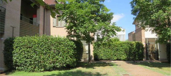 4 bedrooms Apartment in Reggio Emilia, Italy No. 349374 5