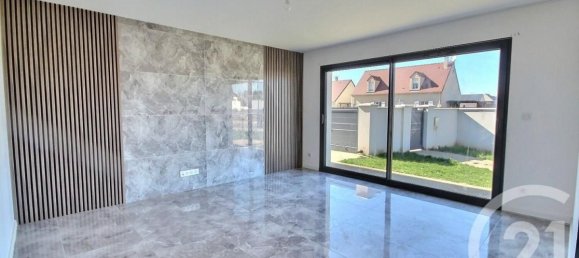 4 bedrooms House in Mer, France No. 250825 4