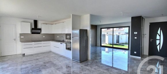 4 bedrooms House in Mer, France No. 250825 2