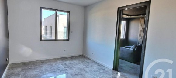 4 bedrooms House in Mer, France No. 250825 11