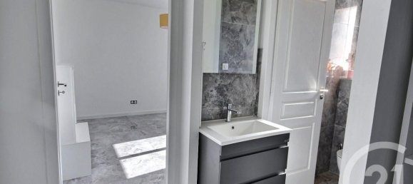 4 bedrooms House in Mer, France No. 250825 12