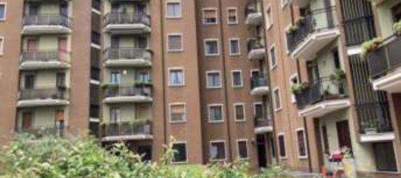 4 rooms Apartment in Trezzano sul Naviglio, Italy No. 6295 3