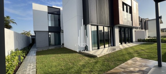 5 bedrooms Villa in Saadiyat Island, UAE No. 39304 9