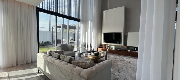 5 bedrooms Villa in Saadiyat Island, UAE No. 39304 8