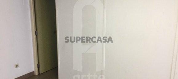 174m² Commercial property in Aveiro, Portugal No. 165216 3