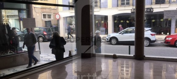 174m² Commercial property in Aveiro, Portugal No. 165216 11