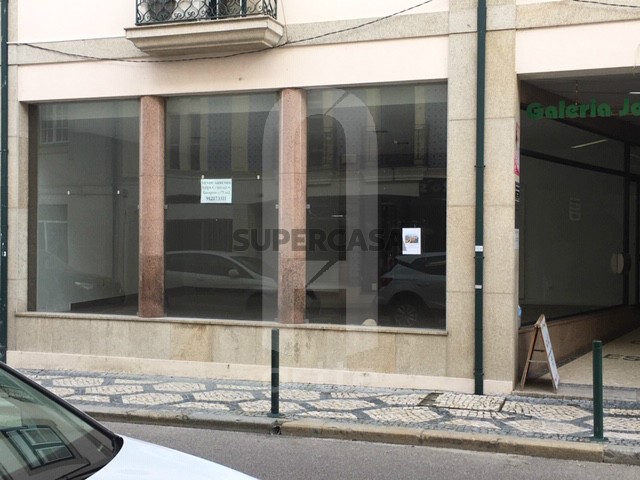 174m² Commercial property in Aveiro, Portugal No. 165216