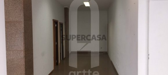 174m² Commercial property in Aveiro, Portugal No. 165216 17