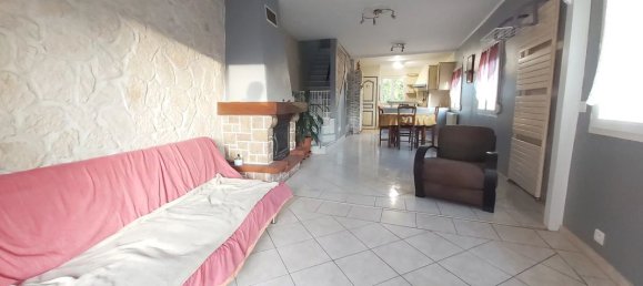 3 bedrooms House in Chelles, France No. 176715 6