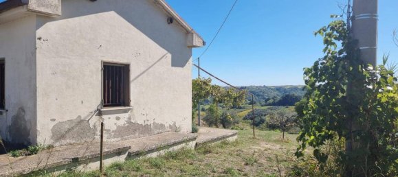 2 rooms House in Giuliano Teatino, Italy No. 148203 3