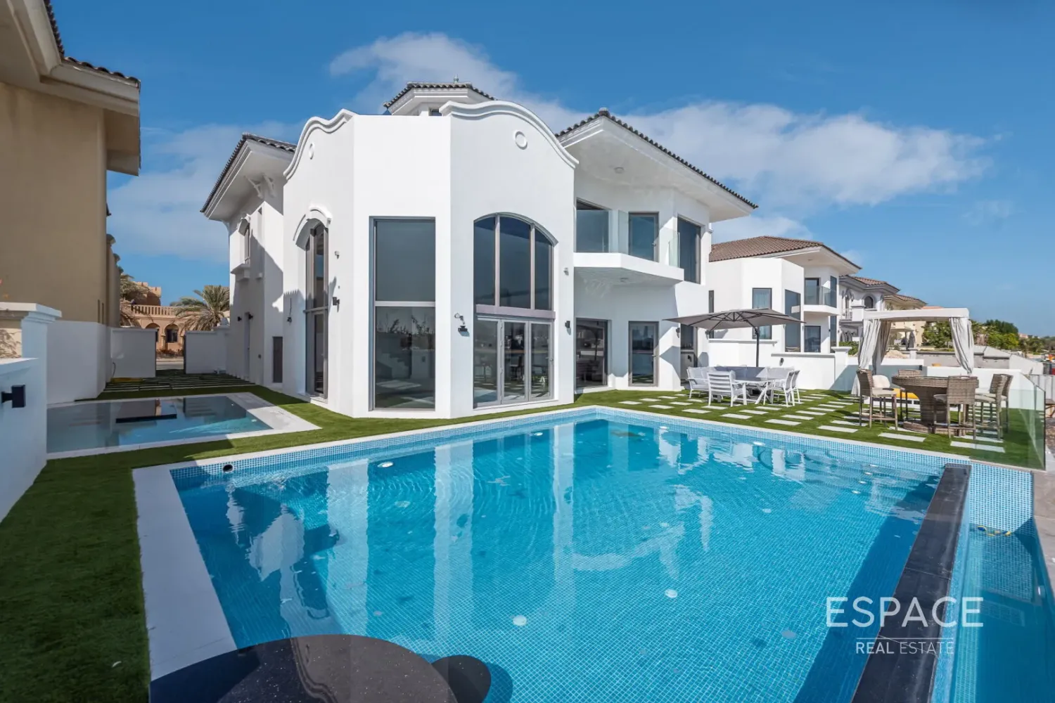 4 bedrooms Villa for sale in Palm Jumeirah, Dubai, UAE № 105980